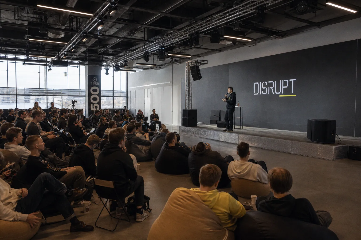 Sber500 x DISRUPT: как разработчикам GenAI-сервисов побороться за 30 миллионов рублей